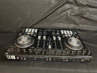 Контроллер Traktor s4 mk2 0